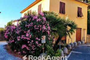 ESCLUSIVO TERRATETTO UNIFAMILIARE CON GIARDINO
