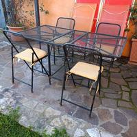 Pergola + tavolo con sedie