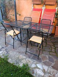 Pergola + tavolo con sedie