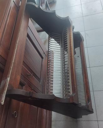 Scolapiatti fatto a mano in Legno