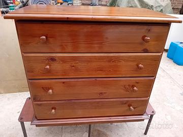 Cassettone in legno massello 