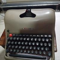 macchina da scrivere usata Olivetti 