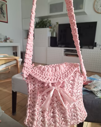 Borsa a tracolla rosa cipria fatta a mano  unica