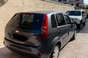 Ford Fiesta 5 serie 1.4 TDCI Allestimento GHIA