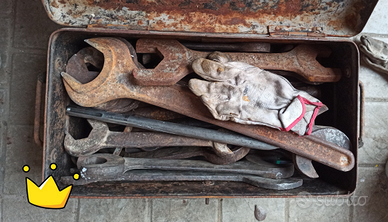 Cassetta Attrezzi chiavi per camion d'epoca