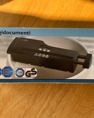 Distruggidocumenti United Office UAV 150 A1 – test