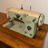 Macchina da cucire Vintage Visnova Matic con Mob