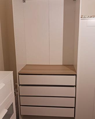 Armadio bianco con cassettiera interna