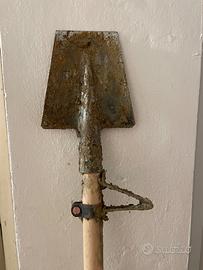 Vanga da giardino molto robusta, con pedivella