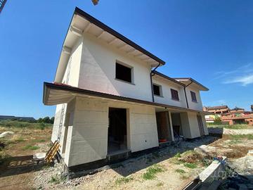 Villa di 180 m² con più di 5 locali e box auto a P