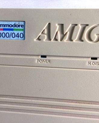 Amiga 4000/040 con Monitor 1084s Mouse e tastiera