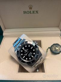 Rolex submariner 41mm 124060 full 2022