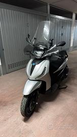 Piaggio Beverly HPE 300 S