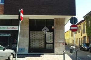 NEGOZIO A PARABIAGO