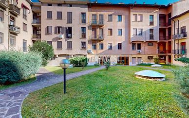 Trilocale ristrutturato e arredato in centro