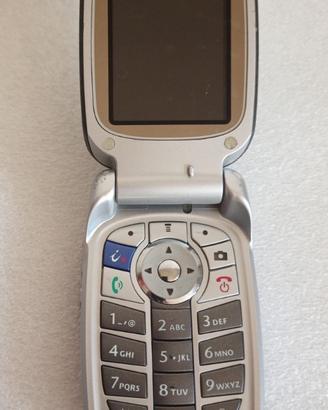 Motorola flip telefono cellulare chiuso V635