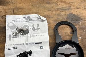 Flangia Kappa/Givi per moto Guzzi V85 TT