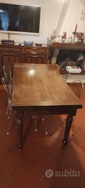 Tavolo in legno massello allungabile