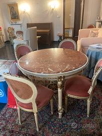 Tavolo in legno con piano in marmo + 5 sedie