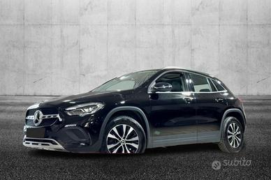 MERCEDES-BENZ GLA 200 d Automatic Business