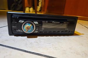 Pioneer DEH-1300MP stereo auto