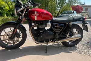 Triumph Street Twin 900