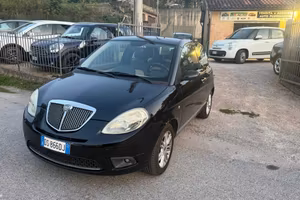 Lancia Ypsilon 1.2 Argento