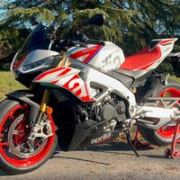 Aprilia Tuono V4 1100 factory Speed White limited