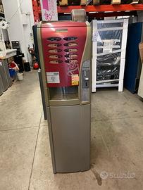 Distributore automatico caffè saeco