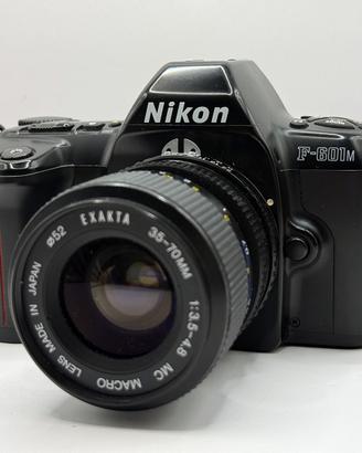 Nikon F601M con ottica zoom