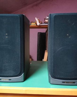 Casse acustiche da scaffale o surround/front