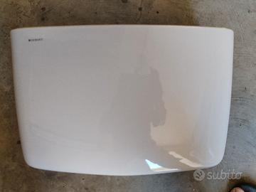 vaschetta alta marca Geberit 