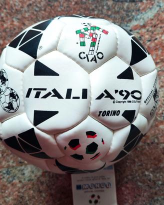 Pallone ufficiale Italia 90 con licenza