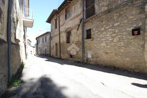 5 LOCALI A CASAPROTA