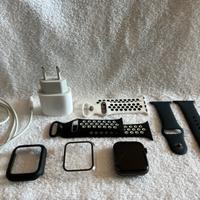 Apple Watch SE2 (rotto) + accessori vari