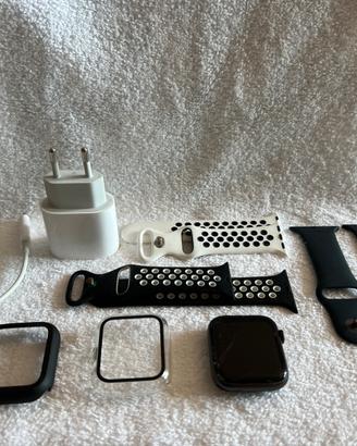 Apple Watch SE2 (rotto) + accessori vari