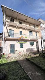 PORZIONE DI CASA DI CORTE