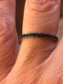 Anello con pietra Spinelli neri