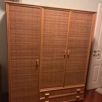 Armadio in vimini in perfette condizioni