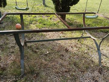 struttura tavolo in ferro battuto 