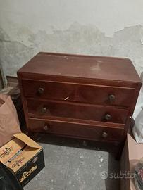 comodino 3 cassetti
