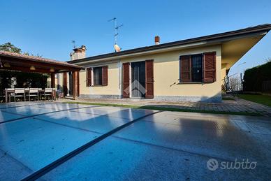 PORZIONE DI BIFAMILIARE A SPINO D'ADDA