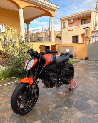 Duke 890 A2