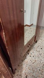 armadio con specchio