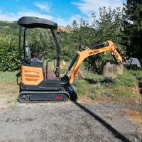 Miniescavatore DELEKS 14 quintali