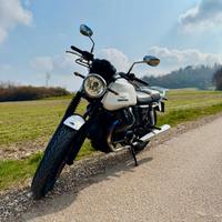 MOTO GUZZI V7 Stone I Serie 2013 | 27.700 km