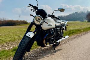 MOTO GUZZI V7 Stone I Serie 2013 | 27.700 km