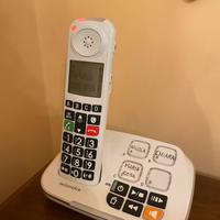 Telefono cordless per anziani con varie funzioni