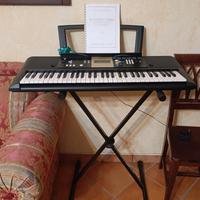 Tastiera Yamaha YPT-220