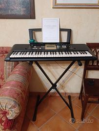 Tastiera Yamaha YPT-220